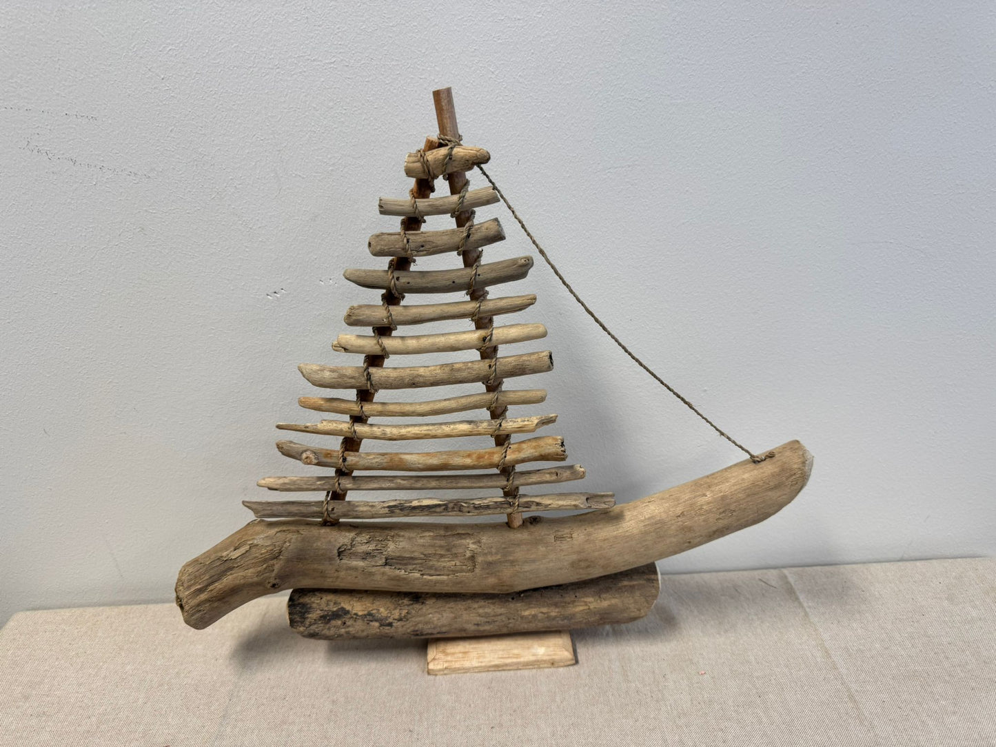 Ornament zeilboot drijfhout
