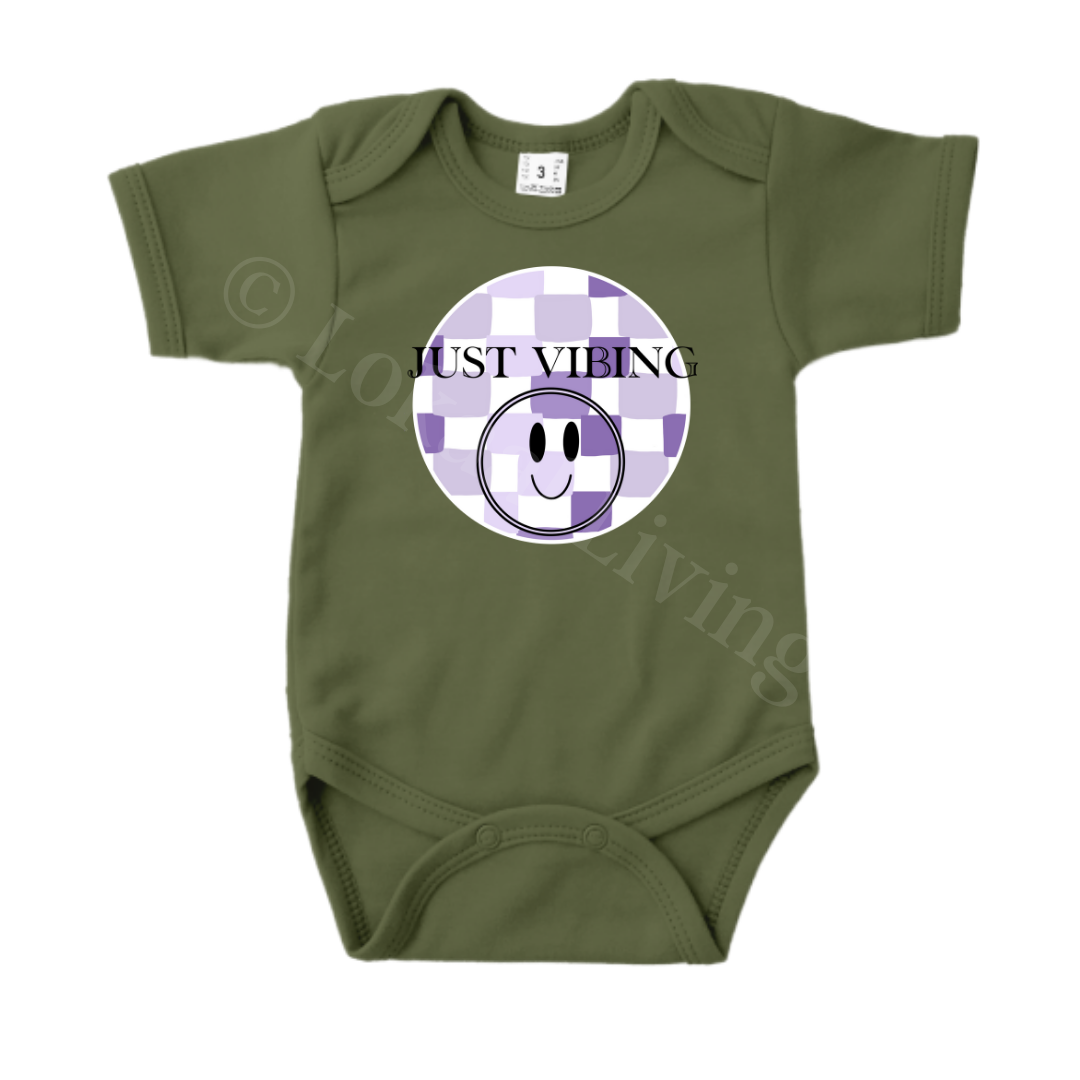 Romper - maat 56-92 - Army groen - korte mouw - (ontwerp naar keuze)