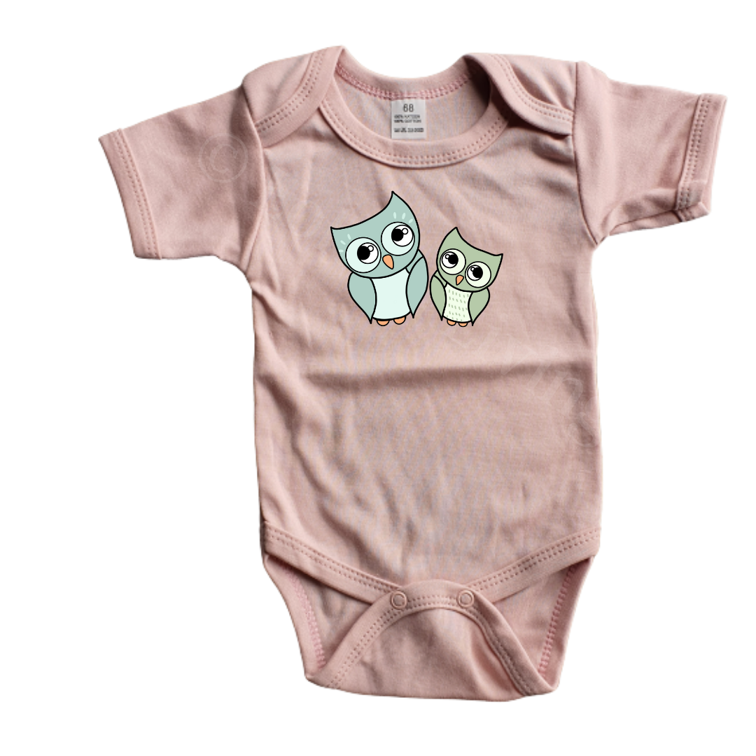 Romper - maat 56-92 - Oud roze- korte mouw - (ontwerp naar keuze)