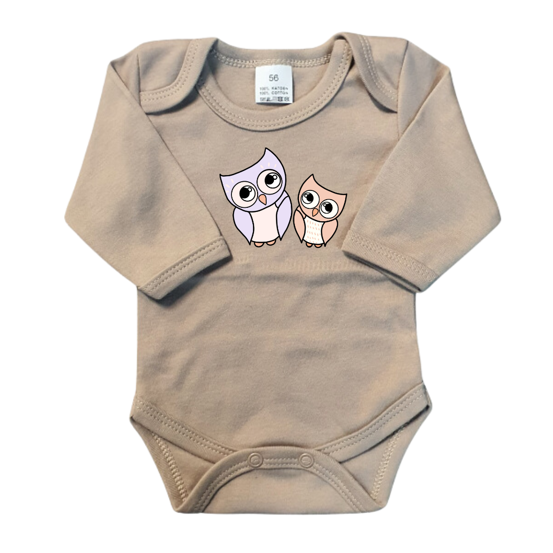 Rompers - maat 56-92 - zand - lange mouw - (ontwerp naar keuze)